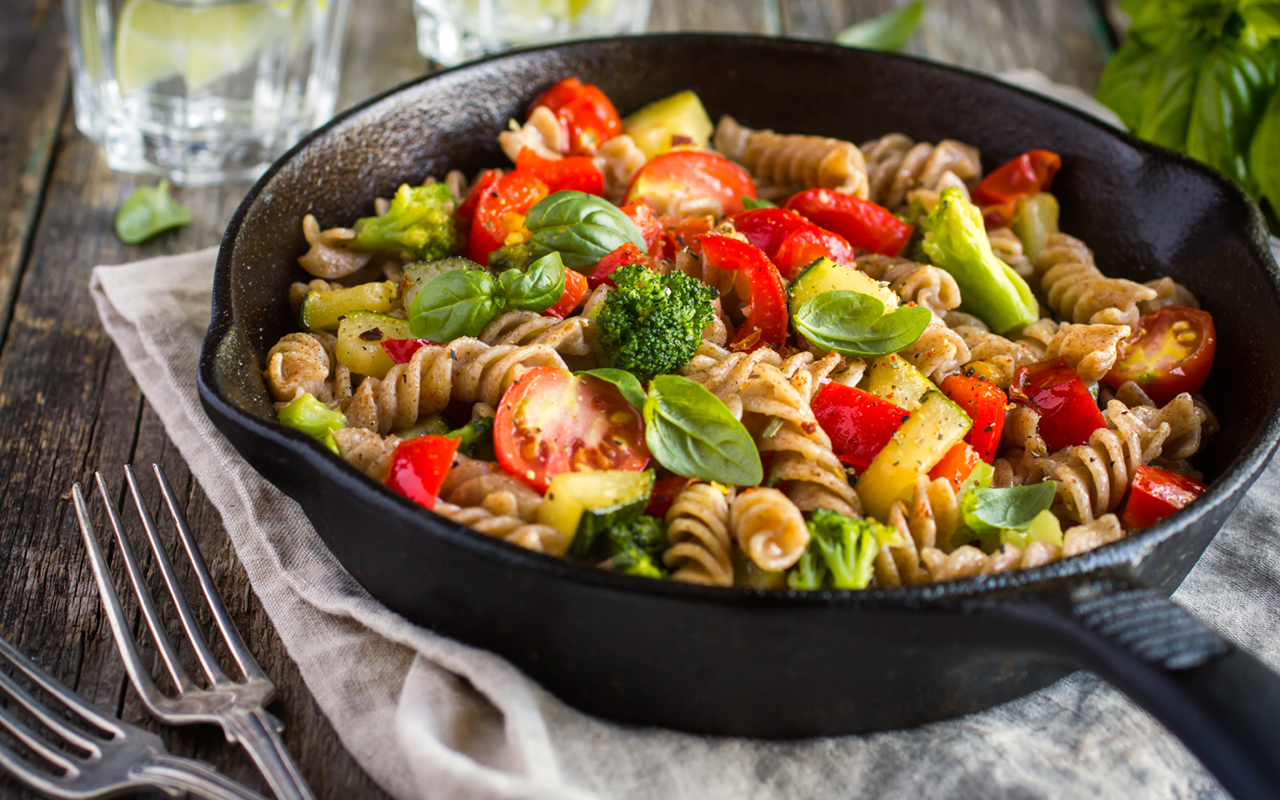 15 Good Carbs That Can Help Burn Fat and Reveal Your Six Pack